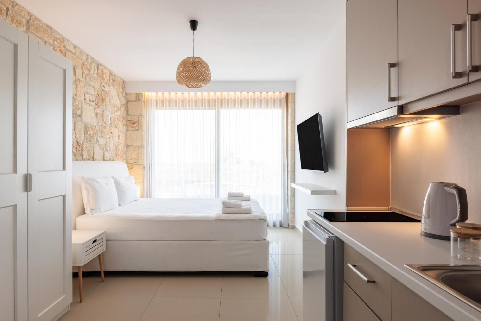 Anna Mare Luxury Apartments Afytos Habitación foto