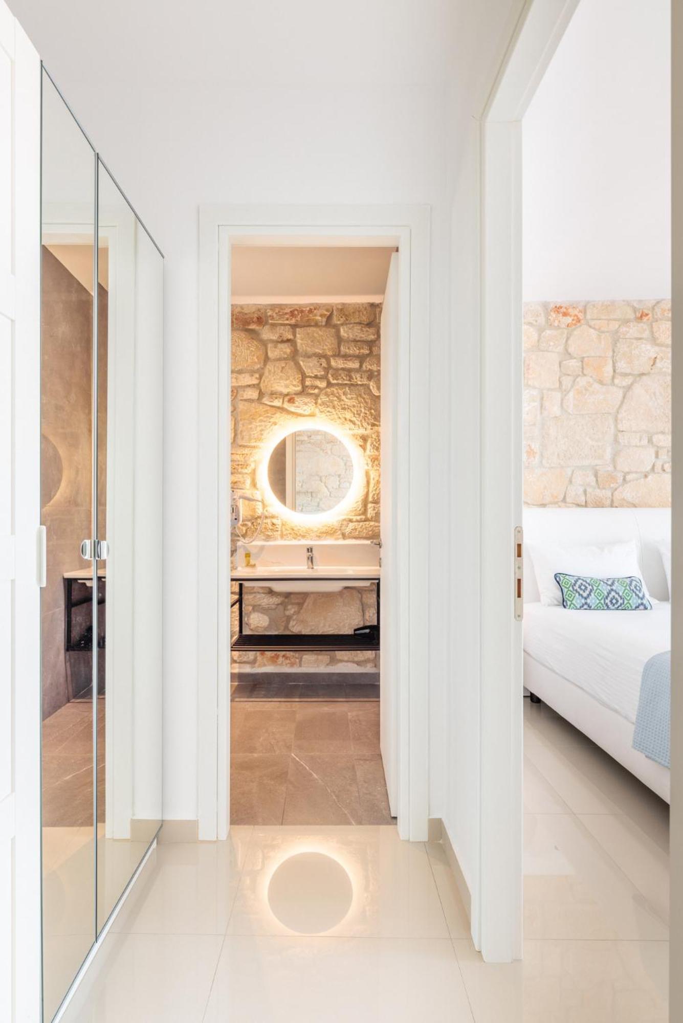 Anna Mare Luxury Apartments Afytos Habitación foto