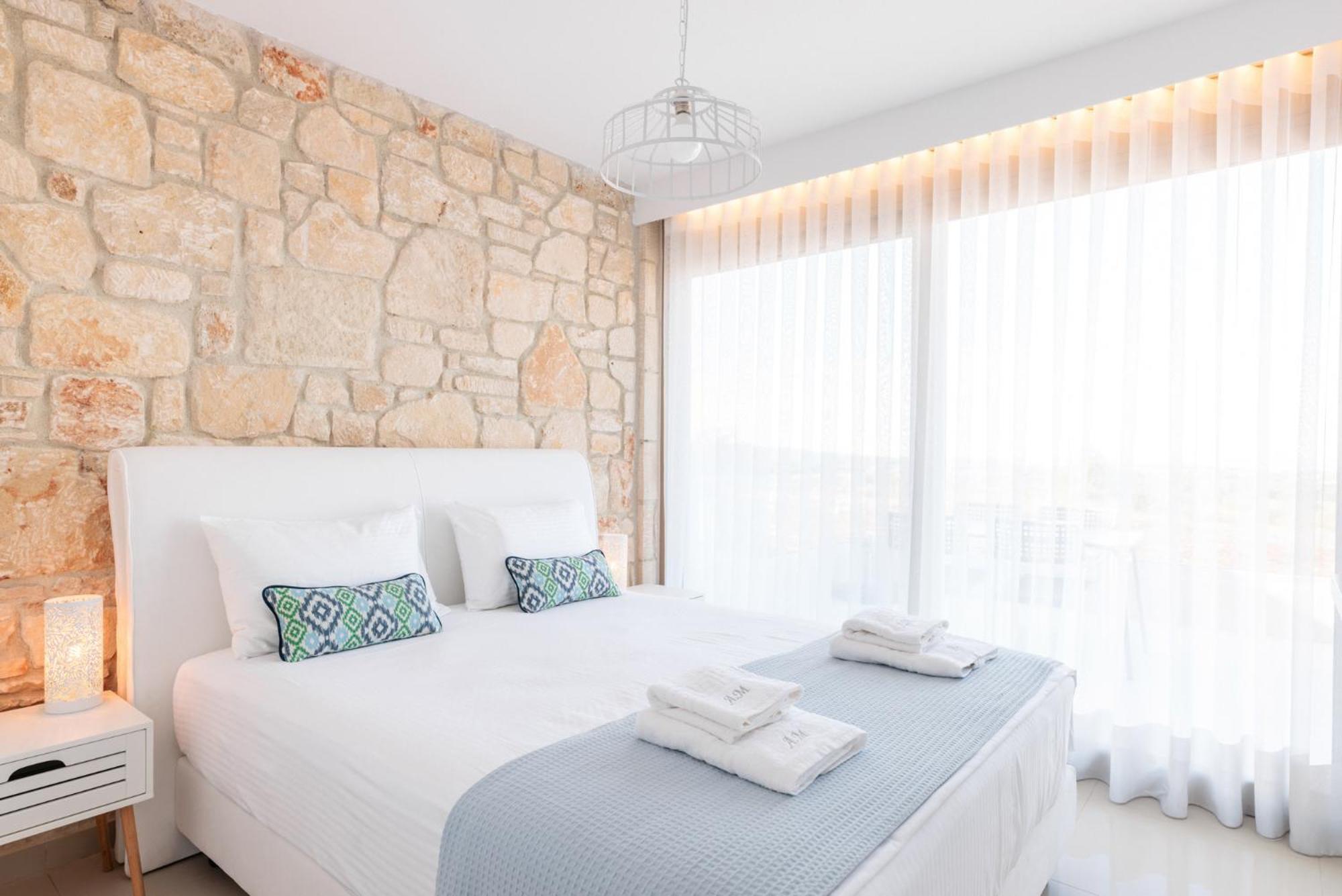 Anna Mare Luxury Apartments Afytos Habitación foto